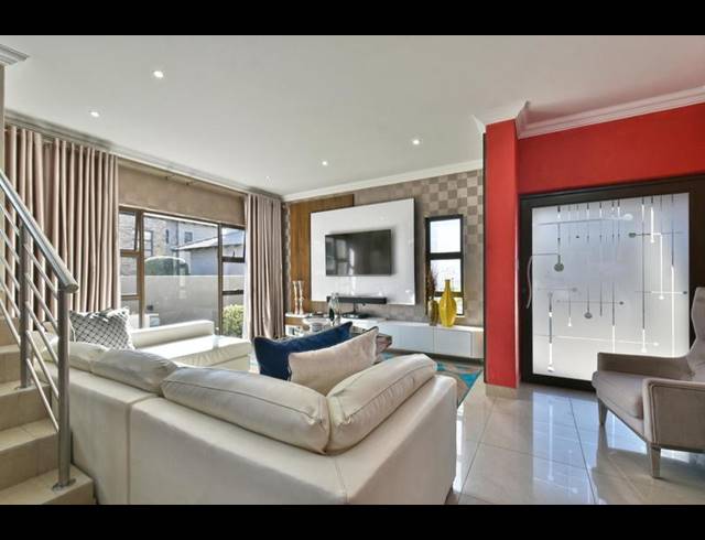 3 BEDROOM CLUSTER FOR SALE IN EYE OF AFRICA